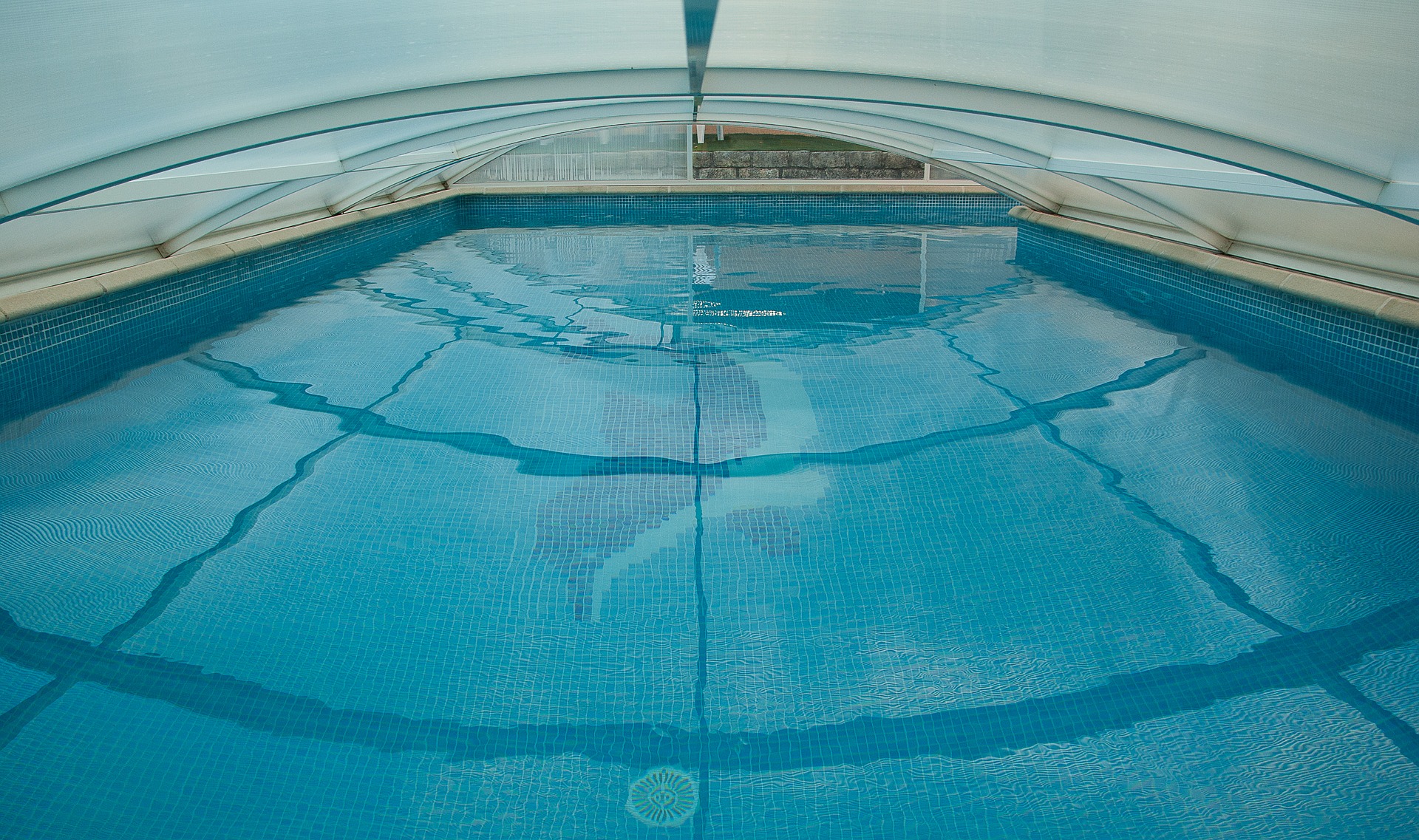 cápsula Abolladura Regeneración Cómo reparar fuga de agua en piscina sin hacer obra - GSC